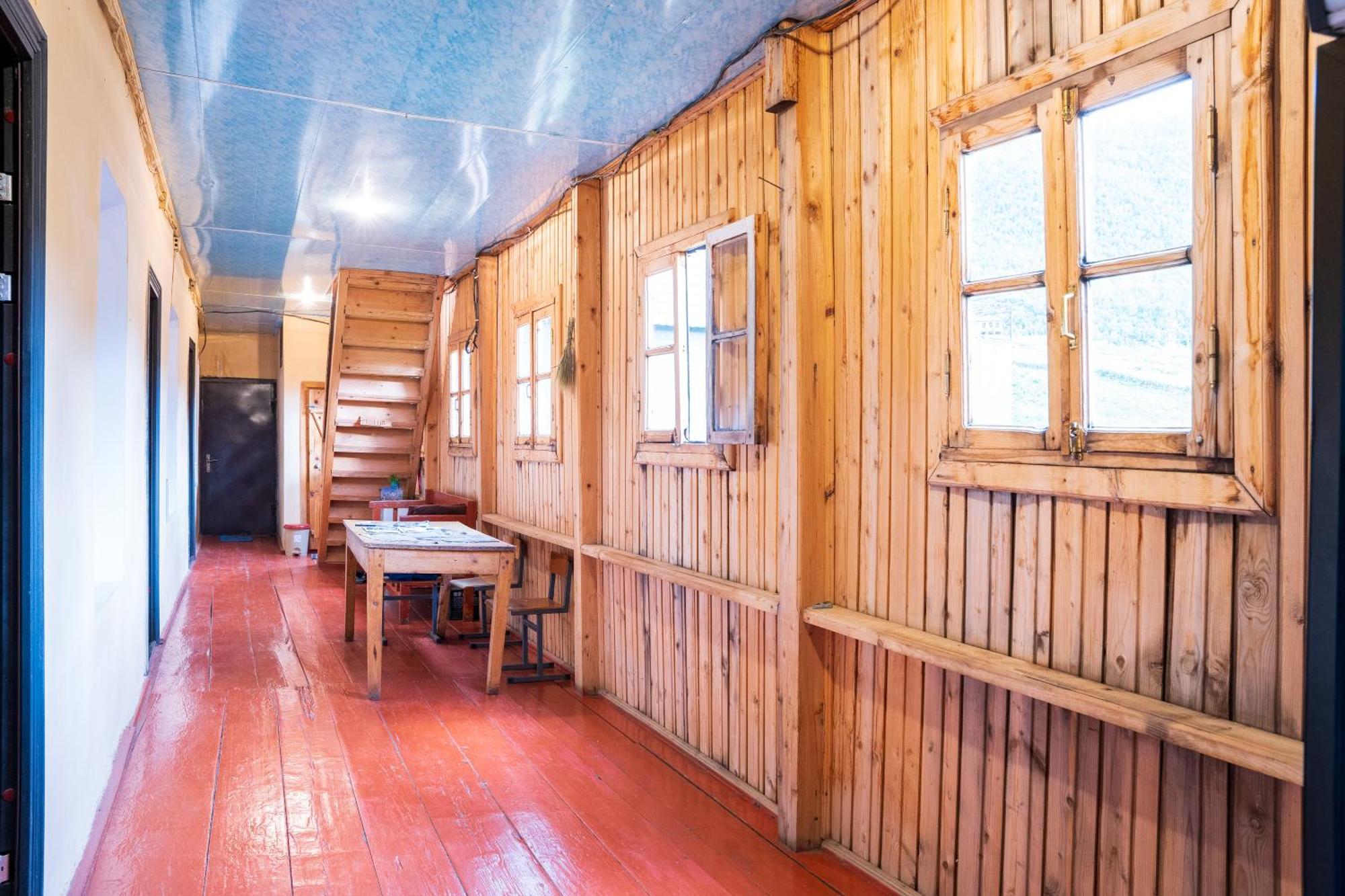 Guesthouse Svani Ushguli Extérieur photo